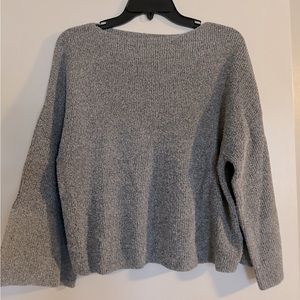 Grey wide sleeve sweater